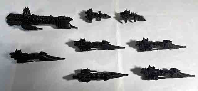 Battlefleet Gothicの小艦艇群のサフを吹いた写真